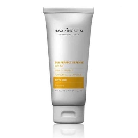 SUN PERFECT DEFENSE — קרם הגנה עם דמוי מייקאפ בגוון טבעי
